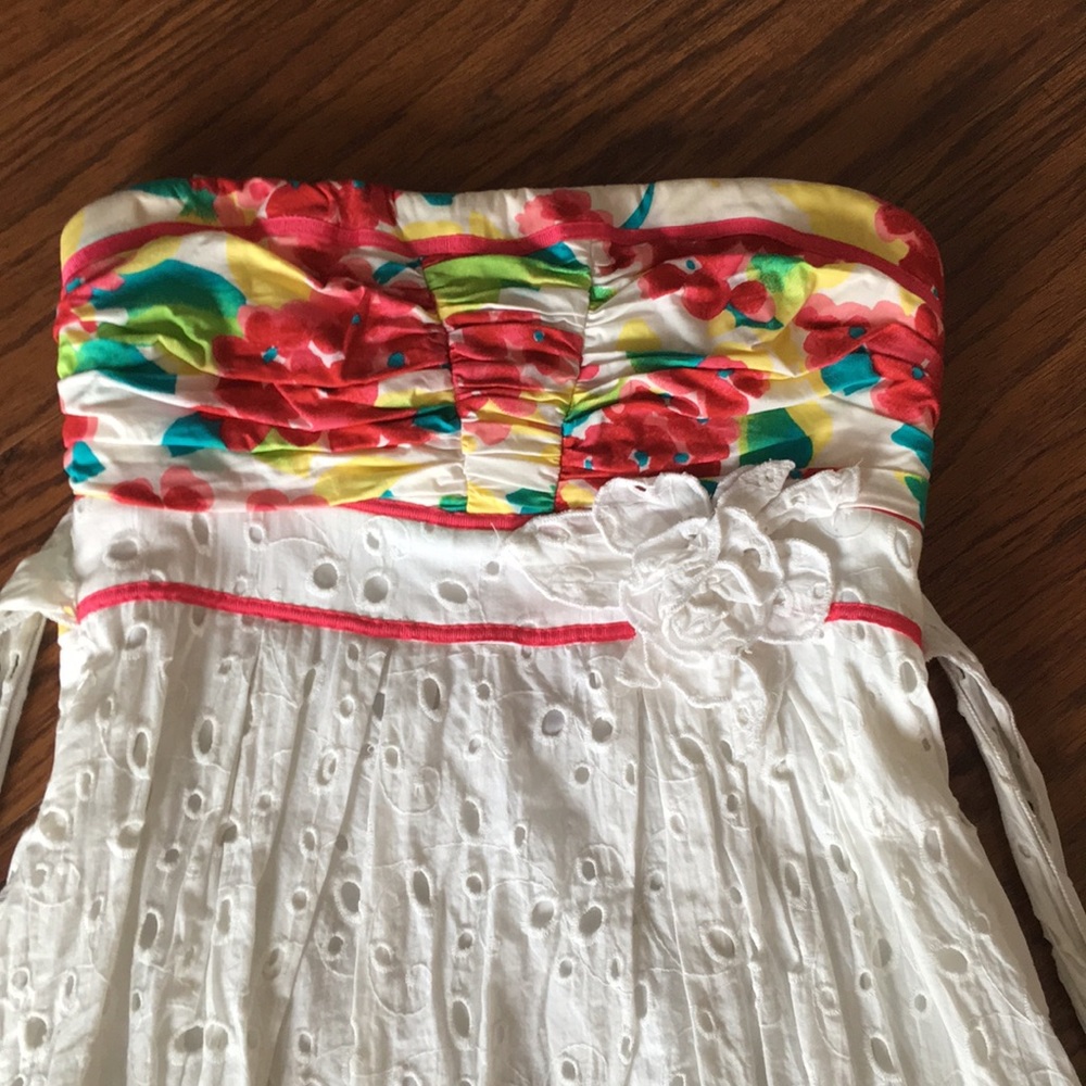 Spring dress - Picture 2 of 3